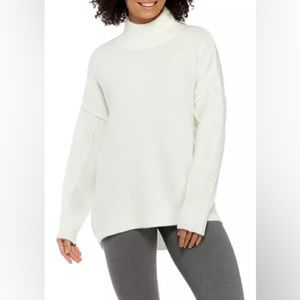 Cabana by crown and ivy Oversized white sweater so cute just too big for me